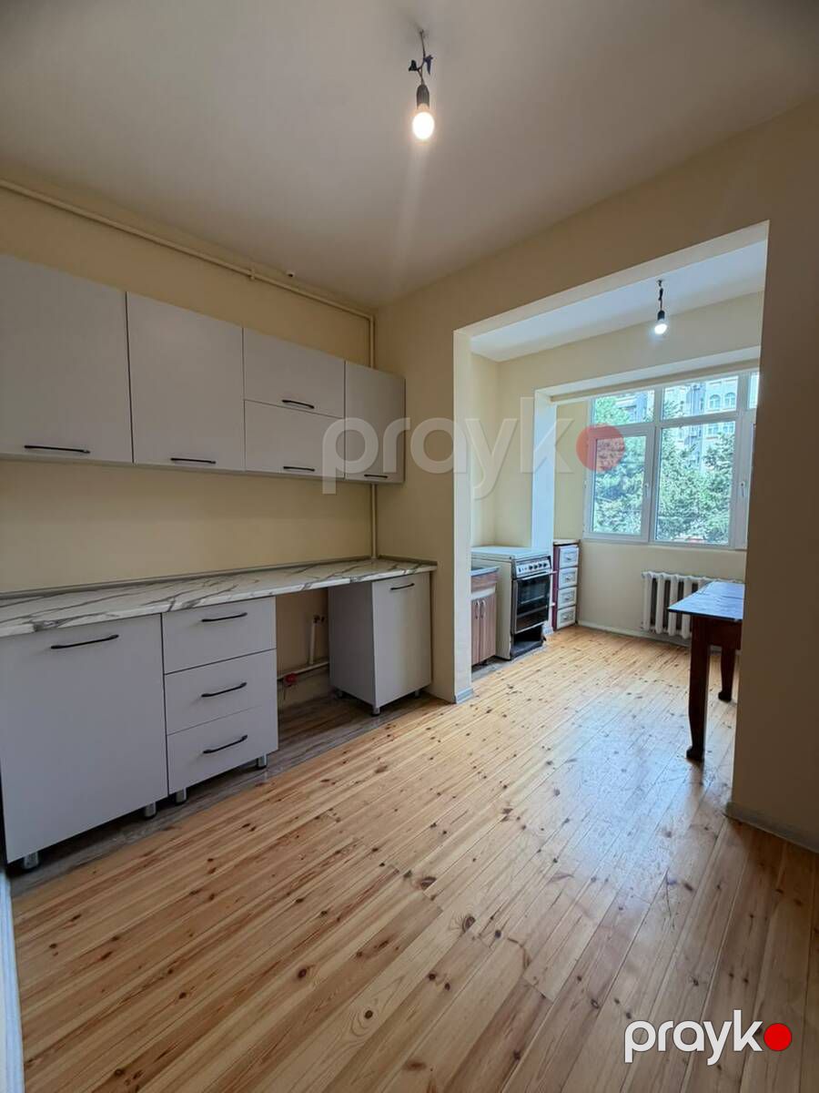 Satılır 2 otaqlı köhnə tikili 60 m² — Mənzil, Bakı (5)