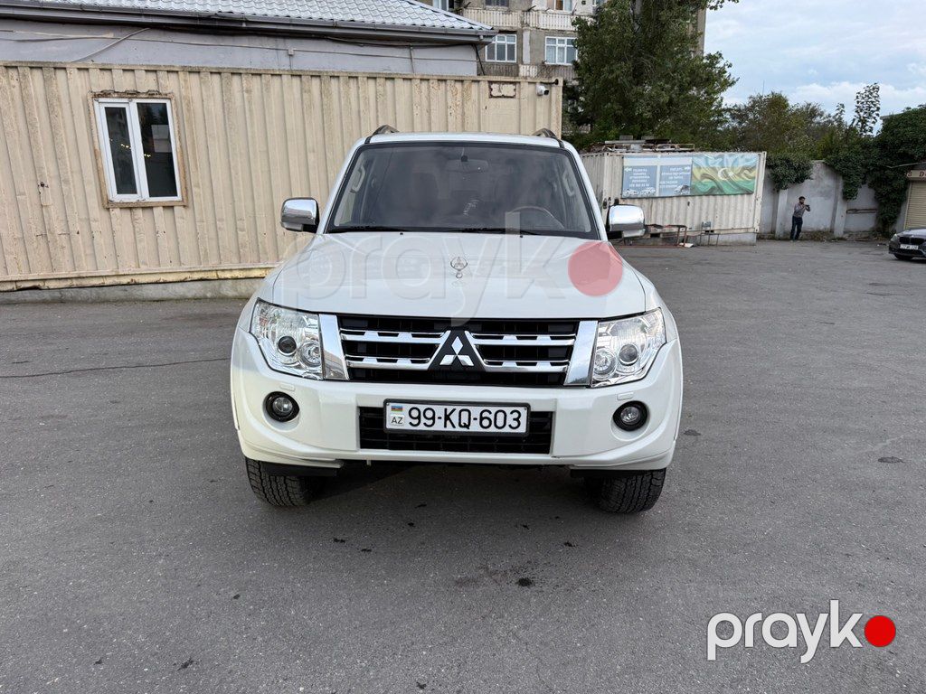 Mitsubishi Pajero, 3.5 L, 2011 il, 378 000 km — Avtomobillər, Bakı (5)