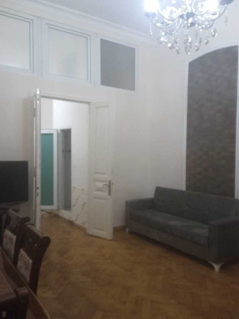2-otaqlı mənzil kirayə verilir, Sahil m., 65 m² — Bakı