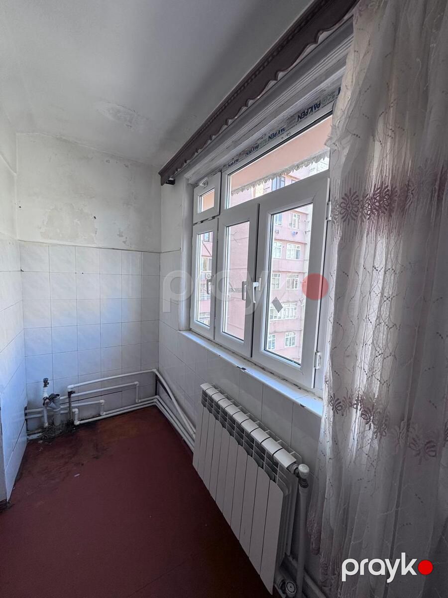 Satılır 1 otaqlı köhnə tikili 50 m² — Mənzil, Bakı (9)