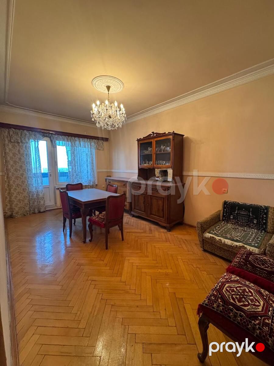 Satılır 4 otaqlı köhnə tikili 105 m² — Mənzil, Bakı (3)