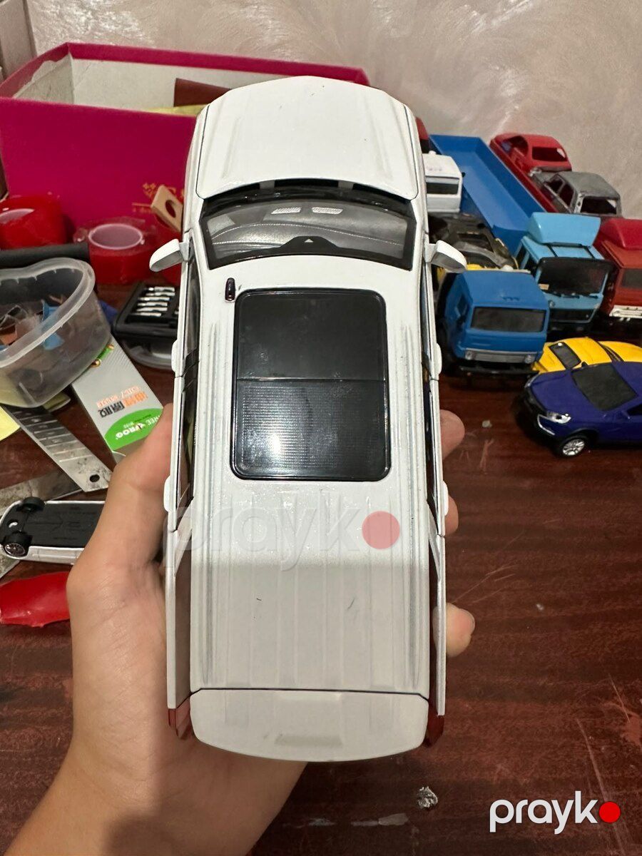 Cadillac Escalade 1 24 mofeli — Kolleksiyalar, Bakı (6)