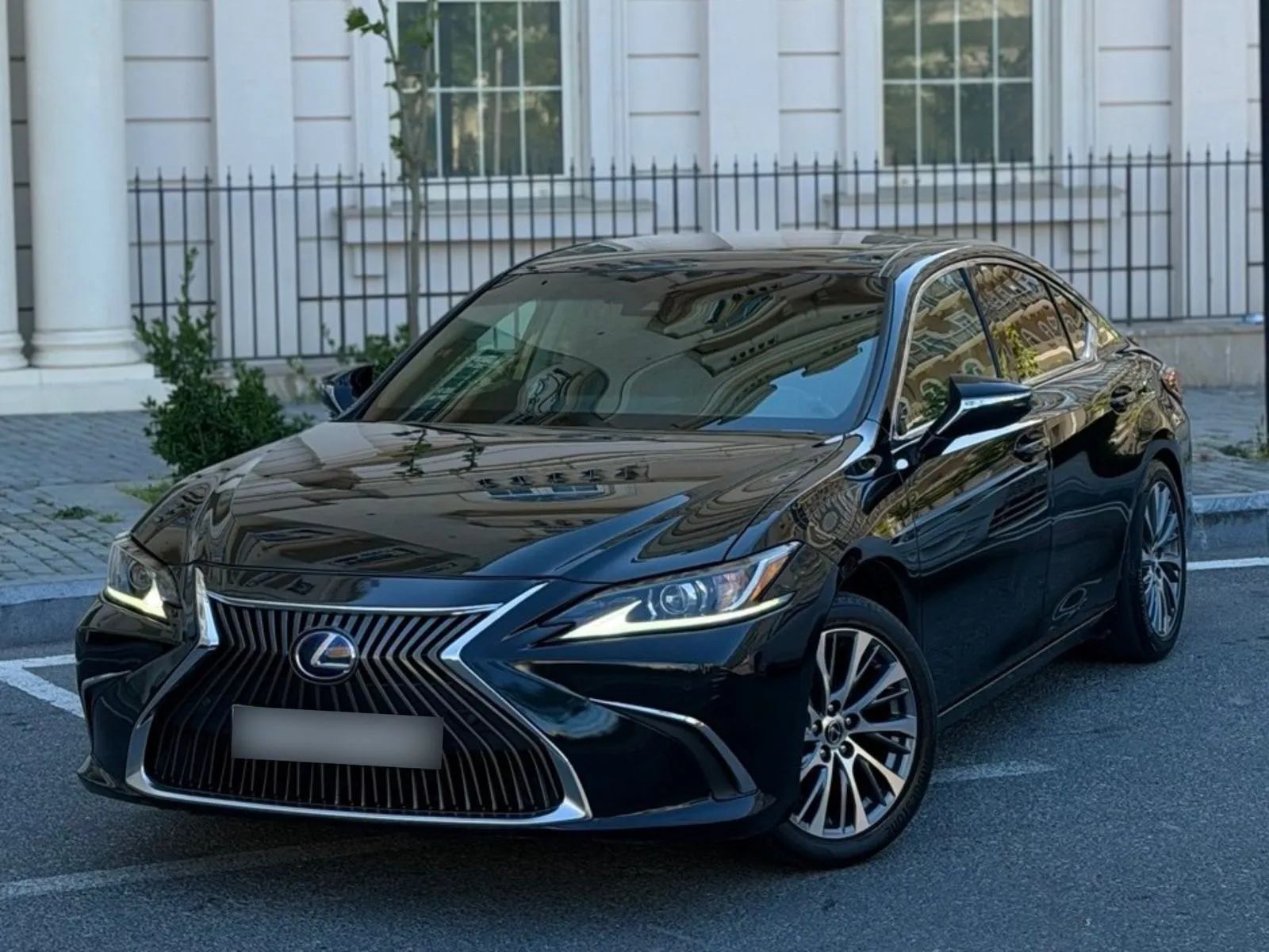 Lexus ES300H 2023 — gündəlik icarə — Bakı