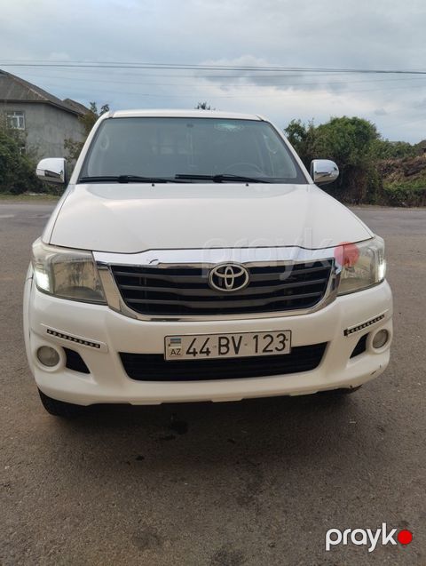 Toyota Hilux, 2.7 L, 2011 il, 225 600 km — Masallı