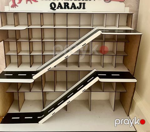 Oyuncaq avtomobil qarajı — Bakı