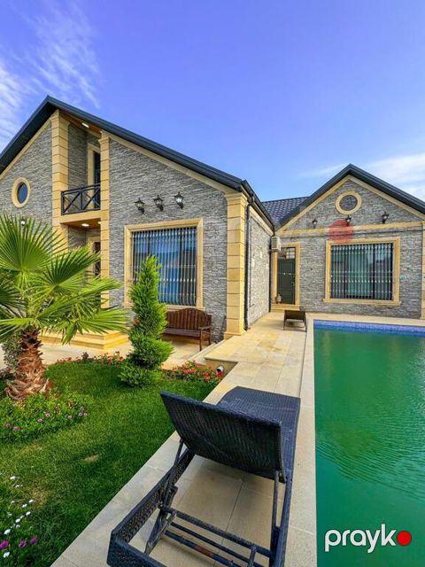 Satılır 5 otaqlı həyət evi/bağ evi 300 m² — Bakı