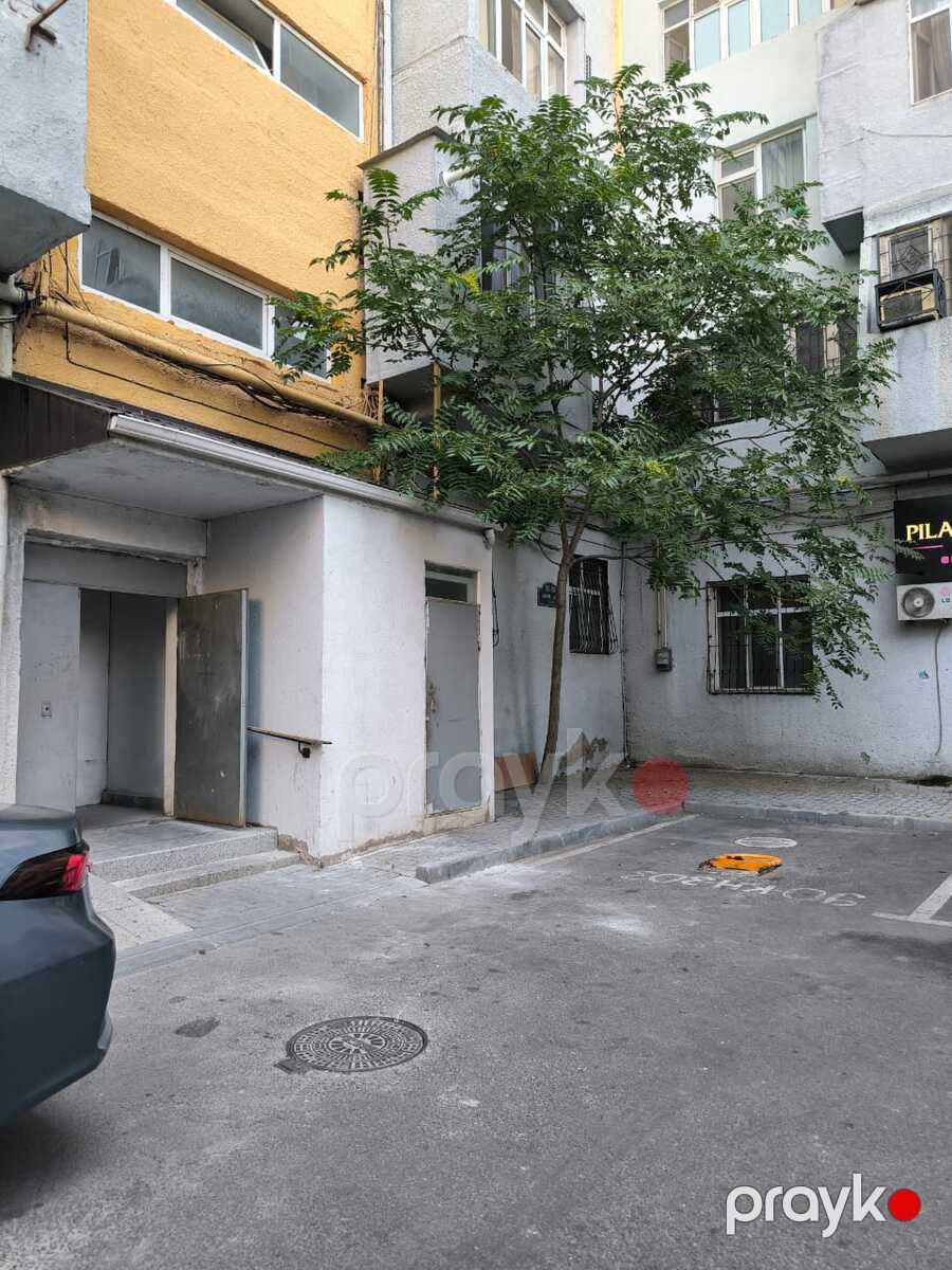 Satılır 2 otaqlı köhnə tikili 45 m² — Mənzil, Bakı (10)