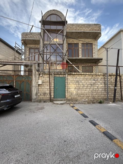 Satılır 10 otaqlı həyət evi/bağ evi 600 m² — Bakı