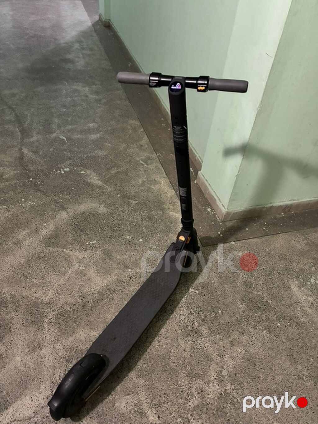 İşlənmiş Elektrik samokat 9", 251 - 350 Vt, 26 - 35 km/s, Ödənişli çatdırılma, Rayonlara çatdırılma — Skuterlər, Bakı (3)