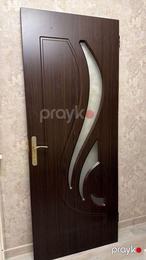 4 ədəd qapı biri hamam 3 otaq. Hansı birlikdə 230 azn. Ünvan Yəni — Bakı