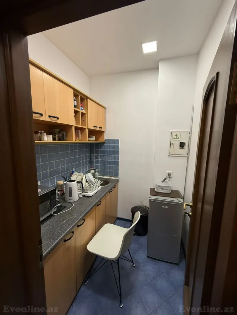Kirayə verilir Ofis 85 m² Bakı, Yasamal r., Elmlər Akademiyası m — Ofis, Bakı (7)