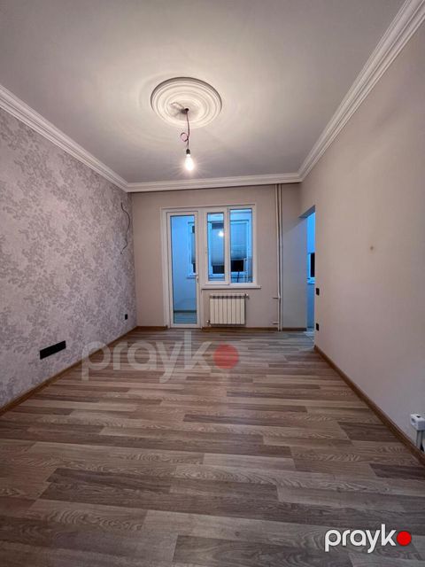 Satılır 2 otaqlı köhnə tikili 50 m² — Bakı