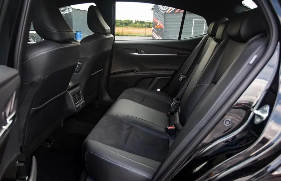 Toyota Camry 2026 — gündəlik icarə — Minik avtomobili icarəsi, Bakı (4)