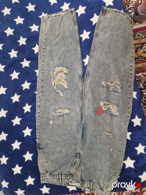 Məhsul: Cins şalvar (distressed/ripped dizayn) - Rəng: Açıq boz — Digah