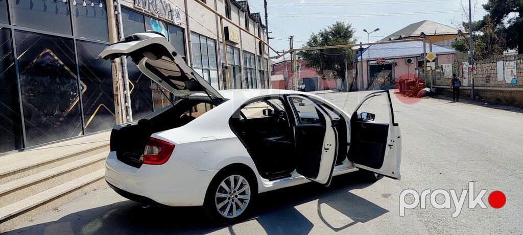 Skoda Rapid: 1.6 l 2014 il 250000 km Sedan — Avtomobillər, Bakı (9)