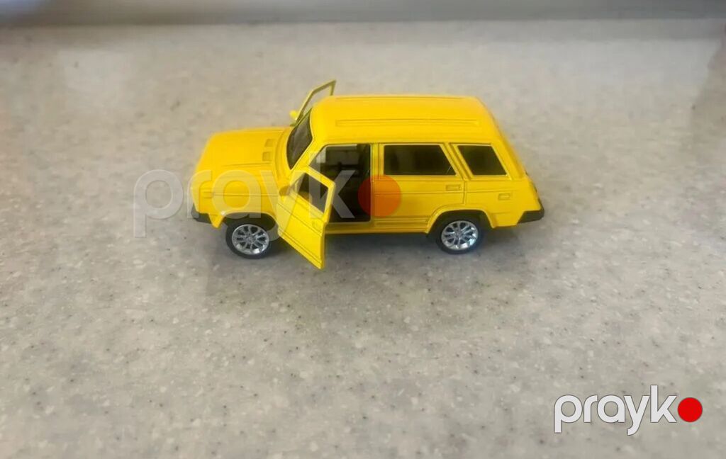 Sarı rəngli metal oyuncaq avtomobil modeli - Korpus: möhkəm metal — Modellar, Bakı (3)
