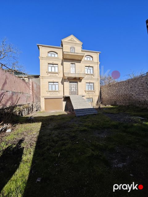 Satılır 7 otaqlı həyət evi/bağ evi 600 m² — Bakı