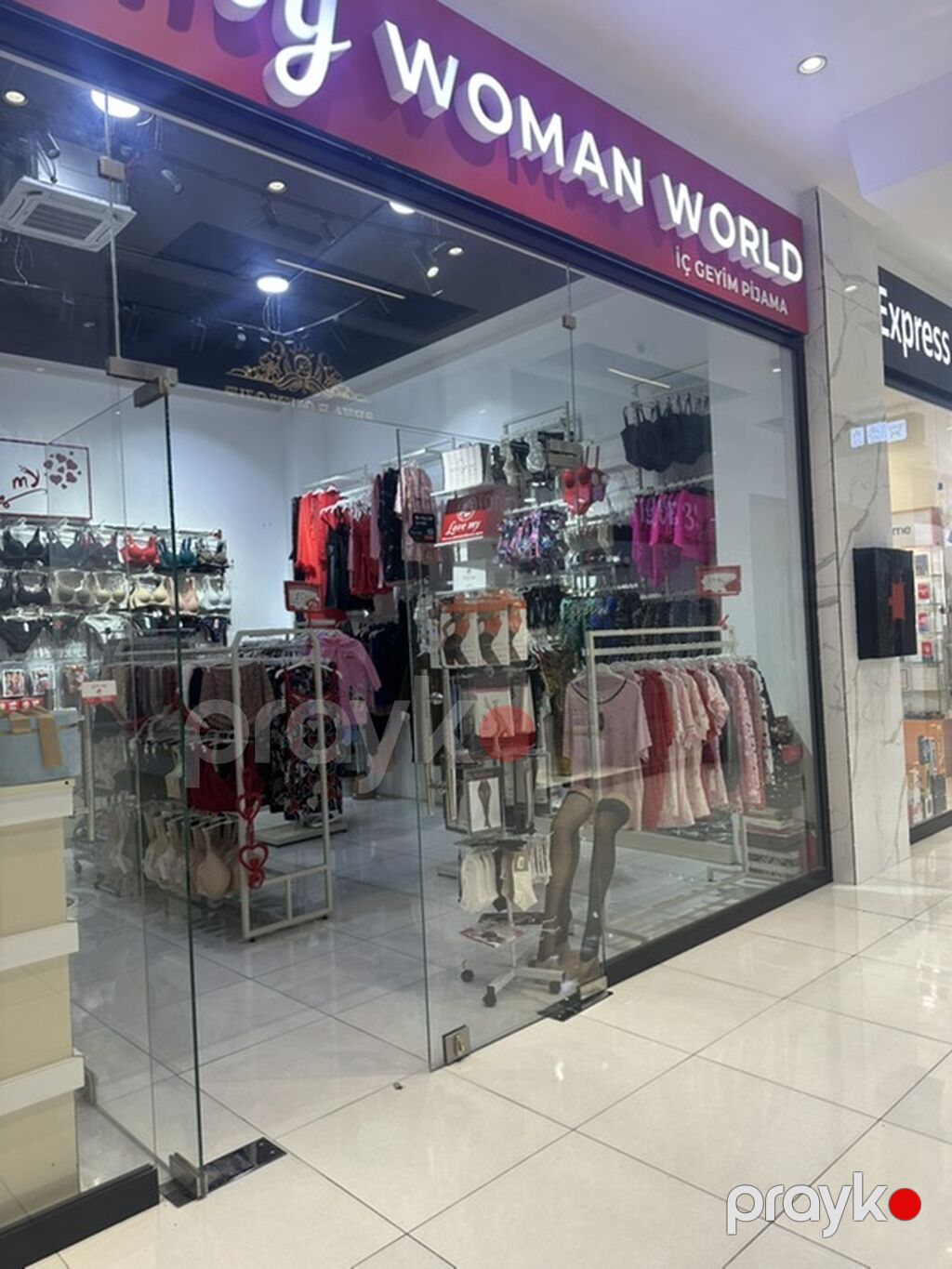 Love my Woman World – qadın iç geyimi və pijama mağazası Mağaza — Hazır biznes, Bakı (3)