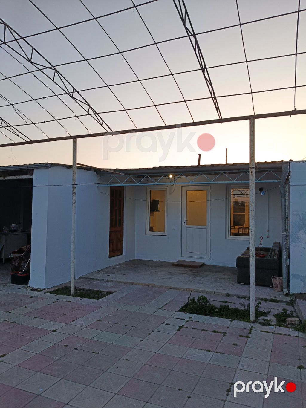 Shuvelanda, 237 nomreli mektebe yaxin erazide. Esas yoldan 700 metr — Ev, villa, Bakı (4)