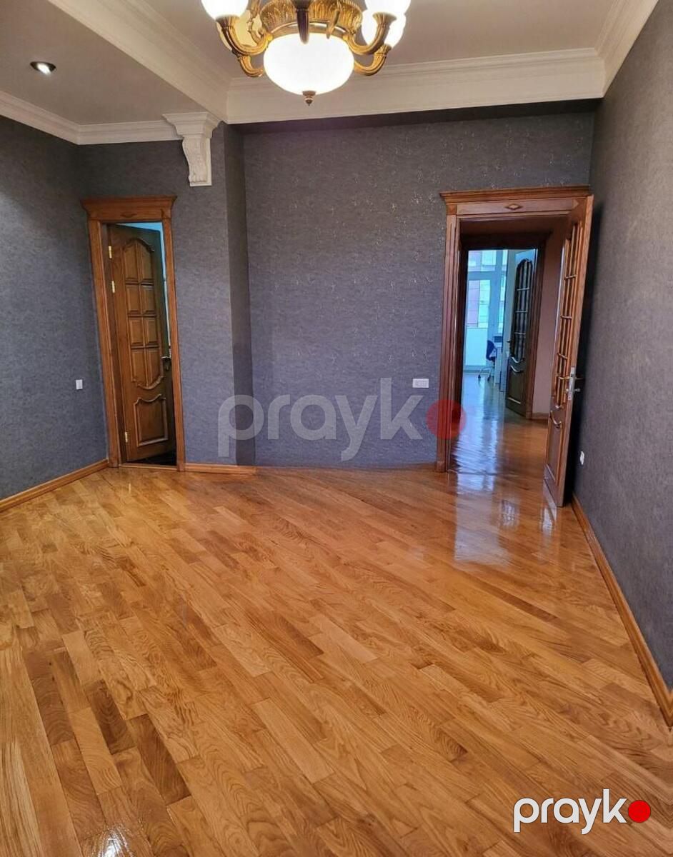 Satılır 5 otaqlı yeni tikili 220 m² — Mənzil, Bakı (11)