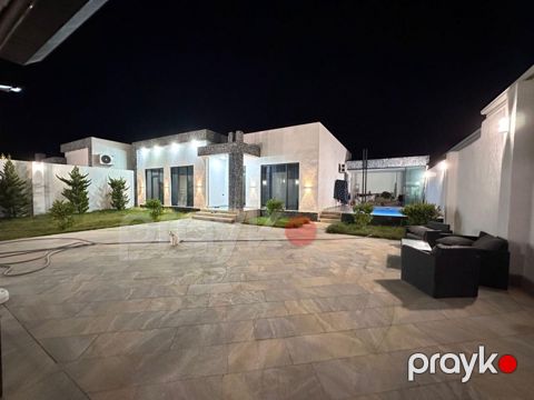 Satılır 4 otaqlı həyət evi/bağ evi 150 m² — Bakı
