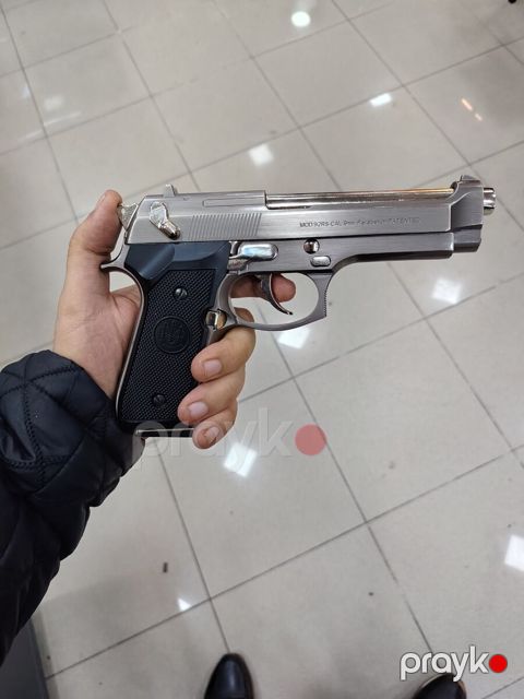 Beretta oyuncaq silahı — Bakı