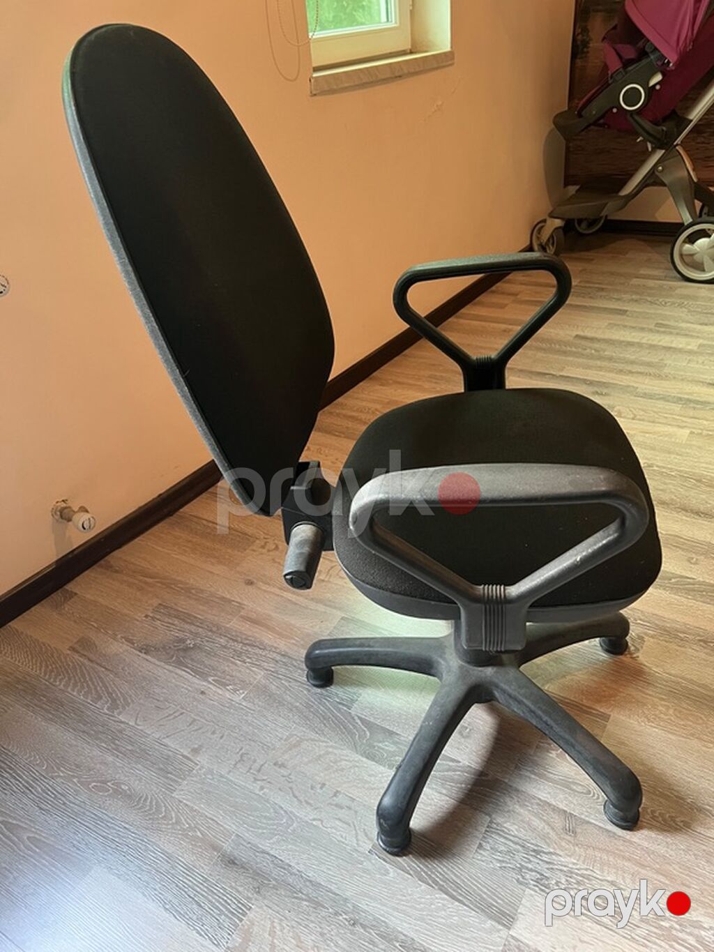 Yaxsi vezyetde demey olarki islenmiyib — Ofis mebeli, Bakı (3)
