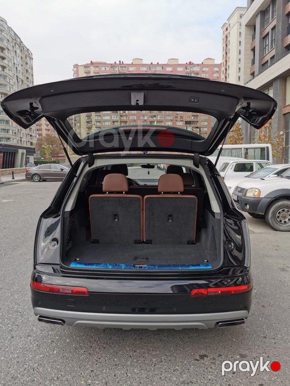 Audi Q7, 2.0 L, 2017 il, 150 000 km — Avtomobillər, Bakı (3)