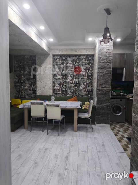 Satılır 3 otaqlı yeni tikili 6.1 m²