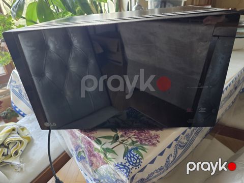 Mikrodalğalı soba LG — Bakı