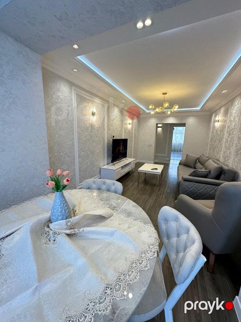 İcarəyə verilir 3 otaqlı köhnə tikili 110 m² — Bakı