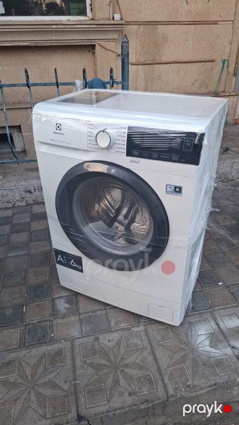 Paltaryuyan Electrolux — Bakı