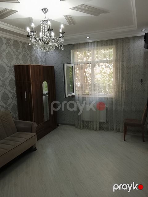 Satılır 2 otaqlı köhnə tikili 40 m² — Bakı