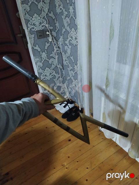 motosiklet üçün yarasa formalı sükan - Material: metal (ehtimalən — Bakı