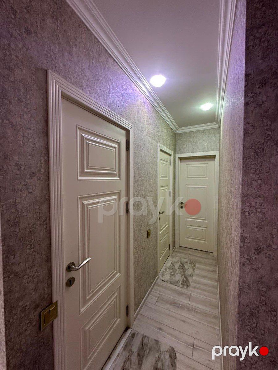Satılır 4 otaqlı köhnə tikili 100 m² — Mənzil, Bakı (8)