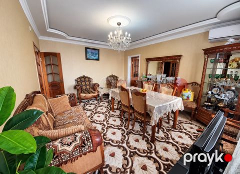 Satılır 3 otaqlı köhnə tikili 86 m² — Bakı