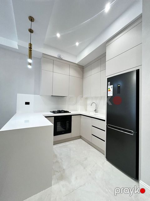 Satılır 2 otaqlı yeni tikili 81 m² — Bakı