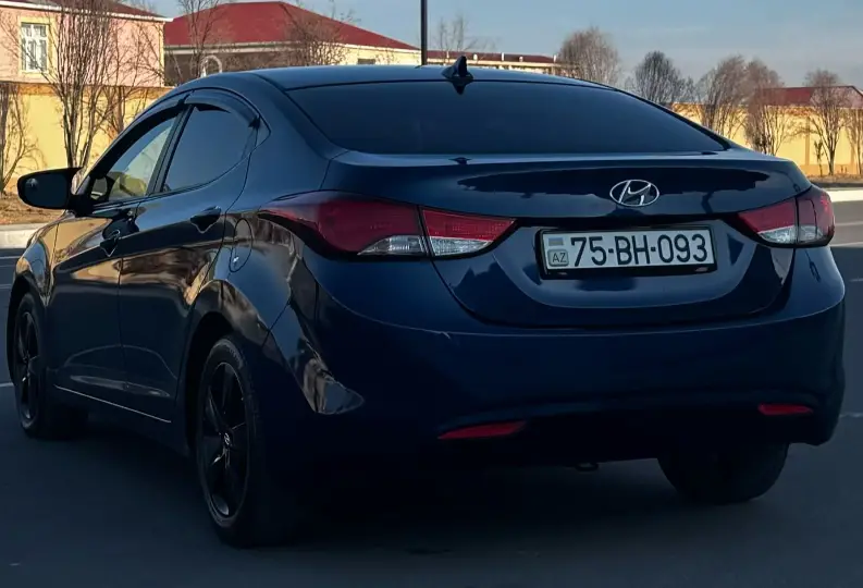 Hyundai Elantra 2012 — gündəlik icarə — Minik avtomobili icarəsi, Naxçıvan (2)