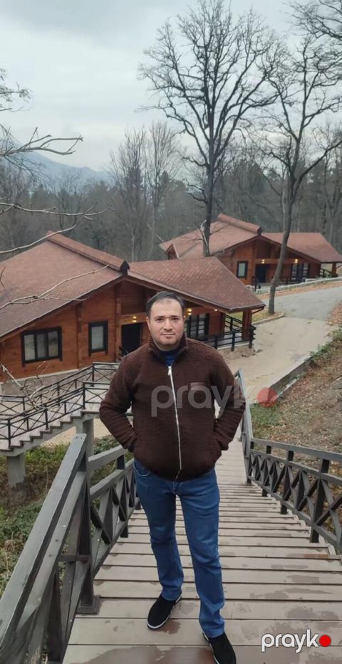 Daşınmaz əmlak agenti/ makler işi axtarıram — Bakı