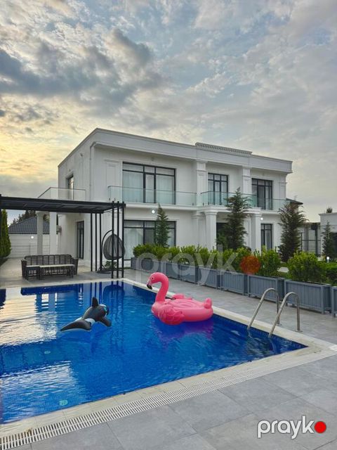 Satılır 5 otaqlı həyət evi/bağ evi 500 m² — Bakı