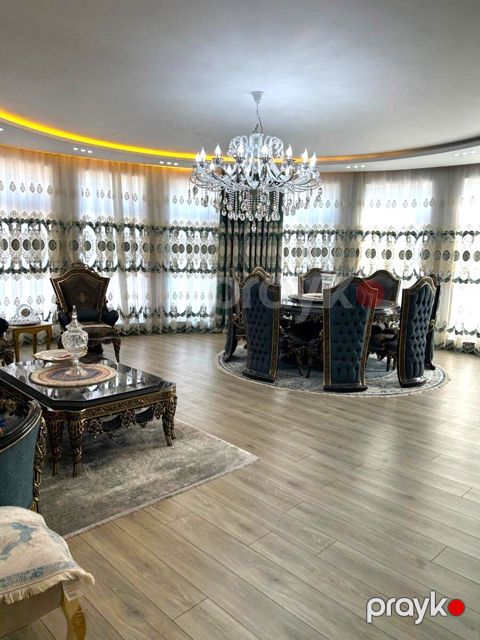 Satılır 5 otaqlı yeni tikili 230 m² — Bakı