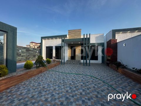 Satılır 4 otaqlı həyət evi/bağ evi 150 m² — Bakı