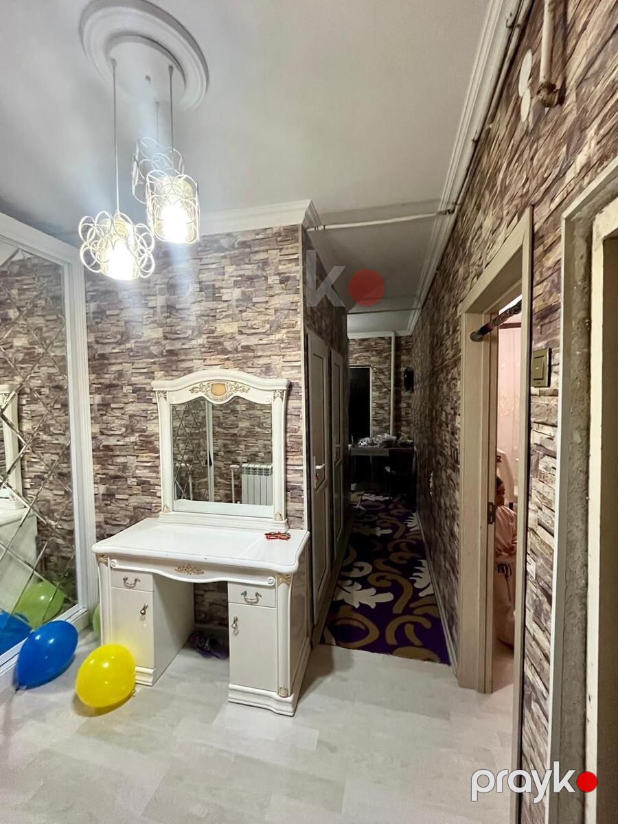 Satılır 2 otaqlı köhnə tikili 65 m² — Mənzil, Bakı (8)