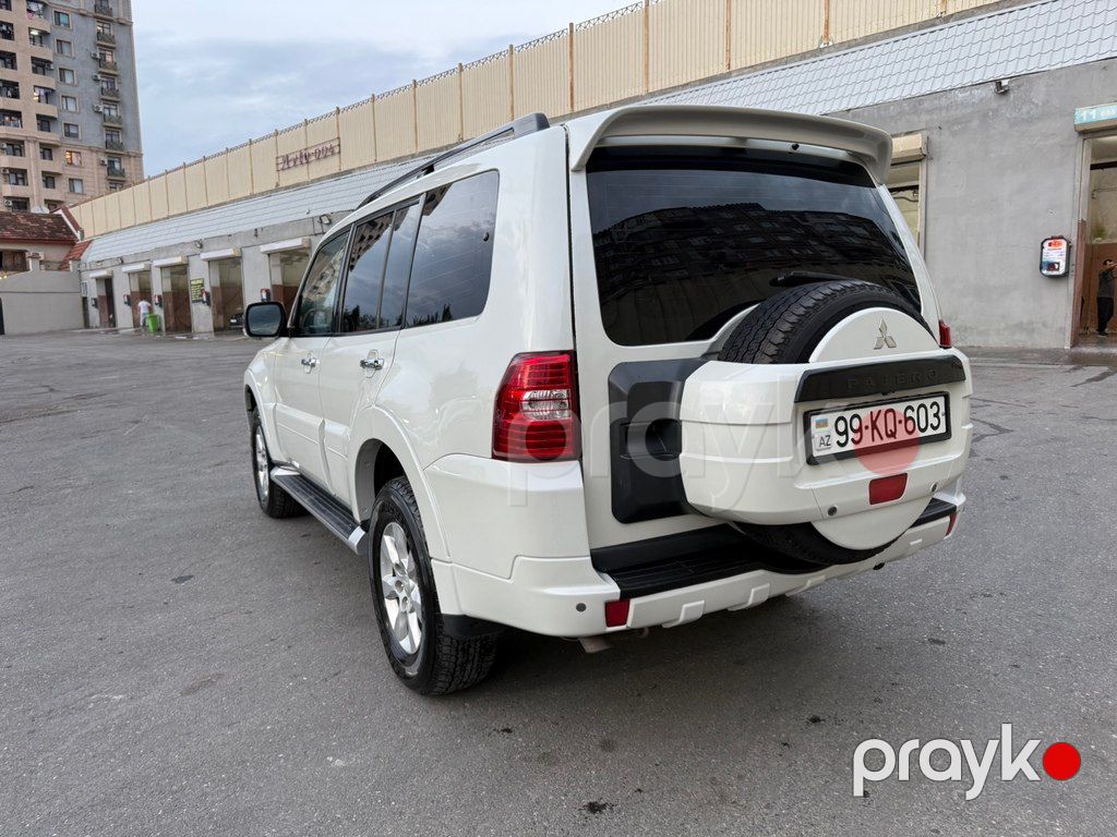 Mitsubishi Pajero, 3.5 L, 2011 il, 378 000 km — Avtomobillər, Bakı (3)