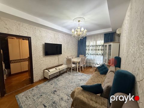 Satılır 4 otaqlı köhnə tikili 100 m²