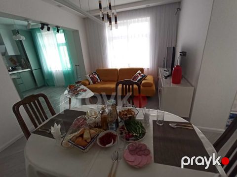 Satılır 2 otaqlı köhnə tikili 62 m²