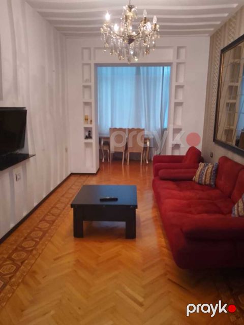 Satılır 2 otaqlı köhnə tikili 65 m² — Bakı