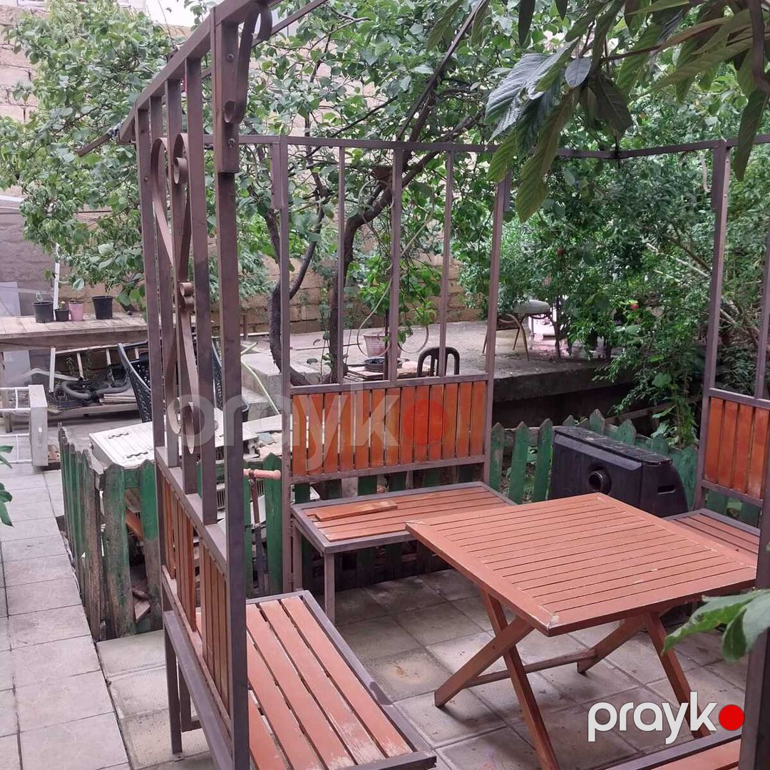 Satılır 4 otaqlı həyət evi/bağ evi 200 m² — Ev, villa, Bakı (3)