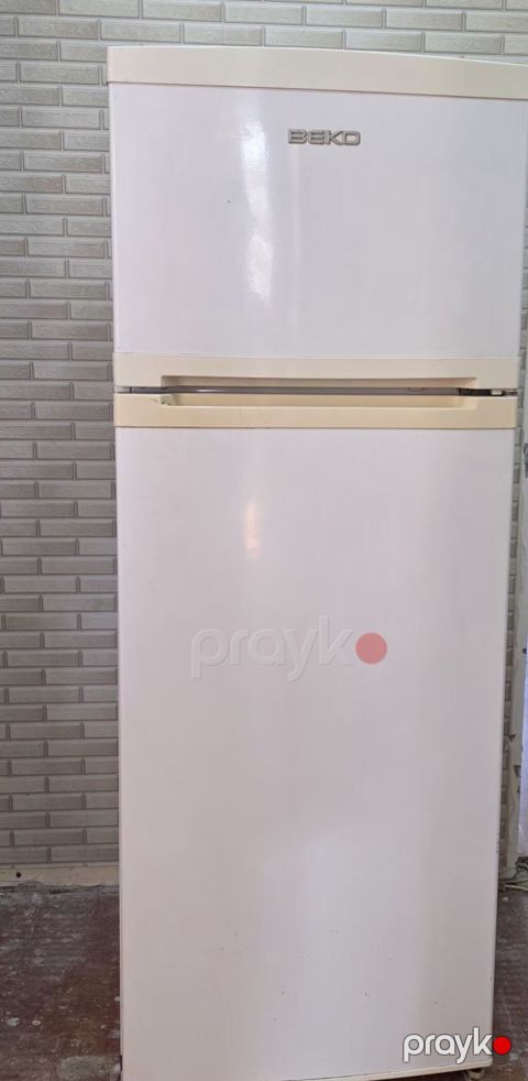 Beko soyuducu 2ci əl İşləyir Problemo yoxdur təmirlə bağlı satılır — Bakı