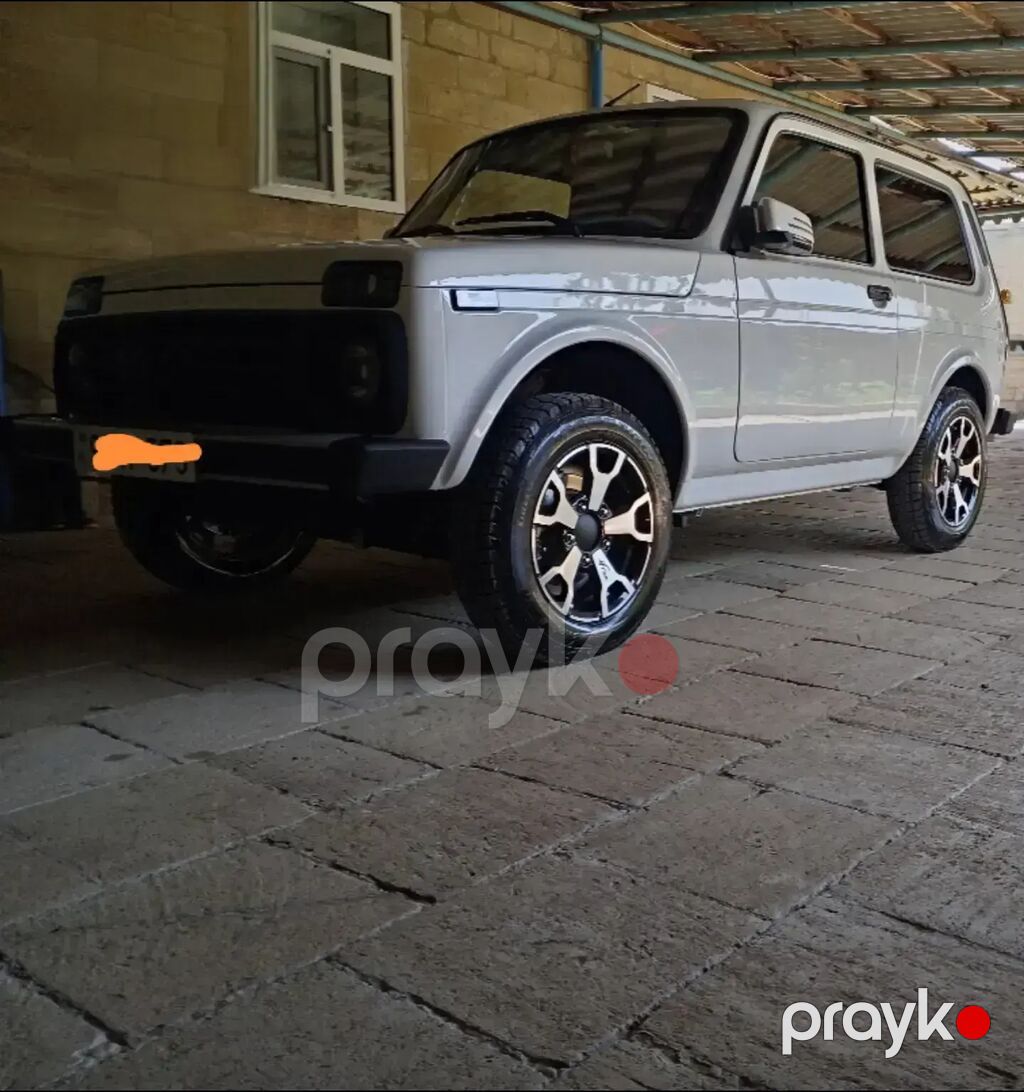 Lada Niva 3 qapılı ofroad SUV - Kuzov: 3 qapılı, ağ rəng, yüksək — Avtomobillər, Bakı (7)
